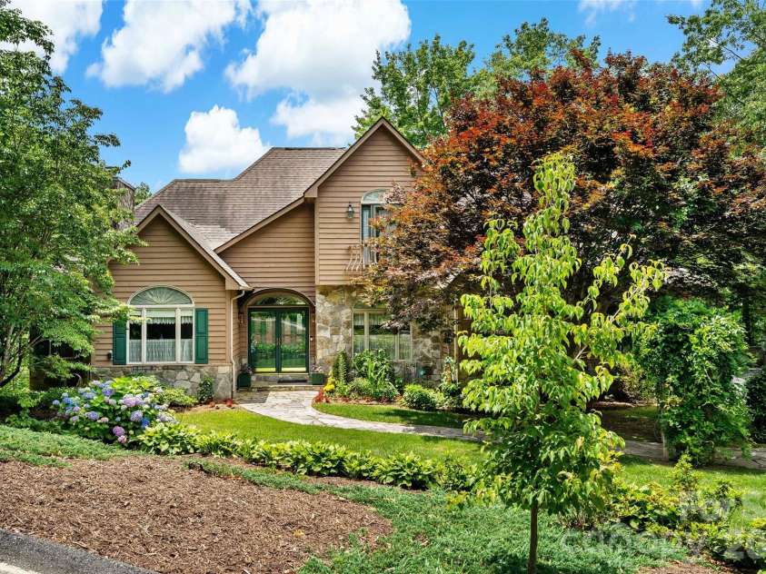 65 Timber Park Drive, Black Mountain, NC 28711.  MLS# CAR4344889, YatesRealty ID 13296. 