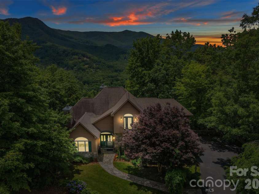 65 Timber Park Drive, Black Mountain, NC 28711.  MLS# CAR4344889, YatesRealty ID 13296. 