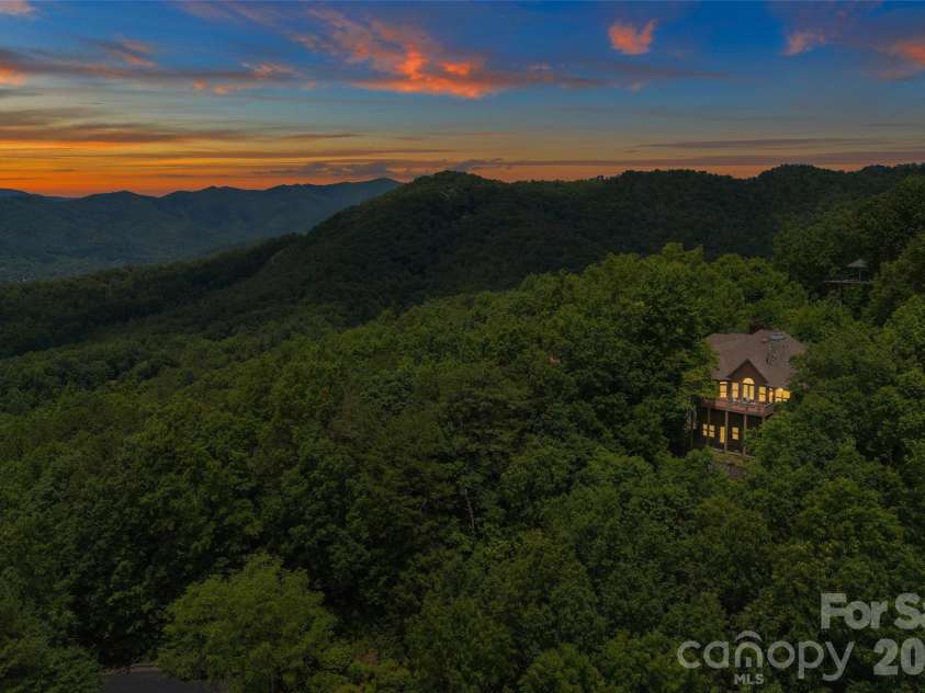 65 Timber Park Drive, Black Mountain, NC 28711.  MLS# CAR4344889, YatesRealty ID 13296. 