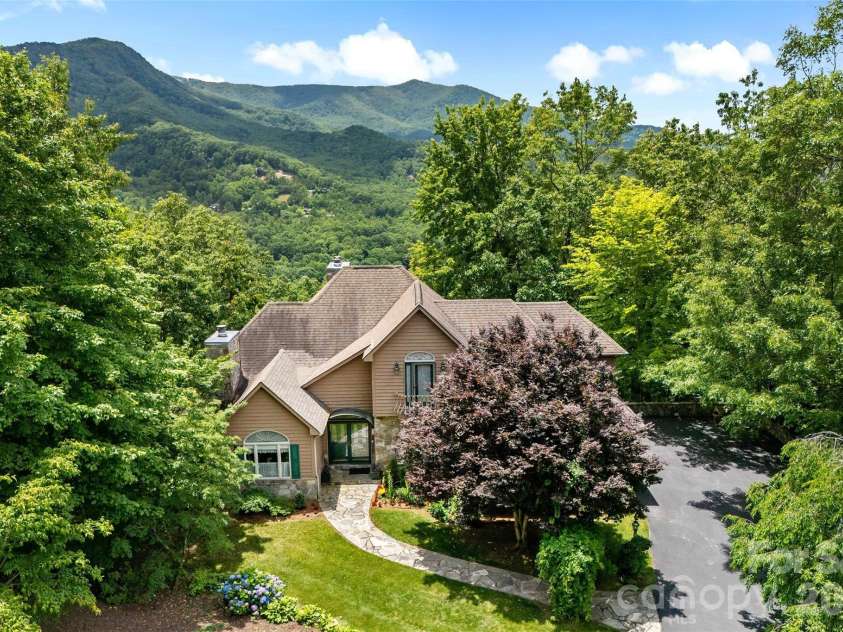 65 Timber Park Drive, Black Mountain, NC 28711.  MLS# CAR4344889, YatesRealty ID 13296. Beautiful home with stunning mountain views 