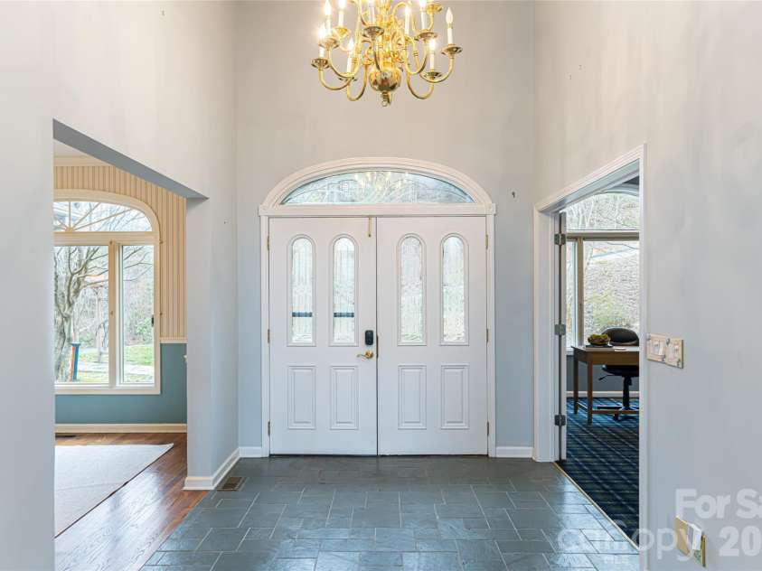 65 Timber Park Drive, Black Mountain, NC 28711.  MLS# CAR4344889, YatesRealty ID 13296. Large entry way Foyer 