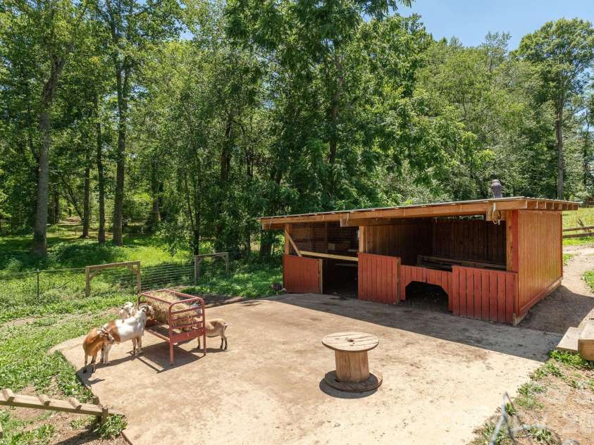 16 School House Road, Mills River, NC 28759.  MLS# CAR4355254, YatesRealty ID 13297. 