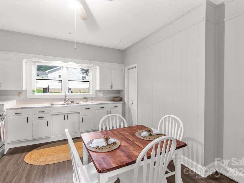 206 McConnell Street, Clover, SC 29710.  MLS# CAR4294359, YatesRealty ID 13297. 