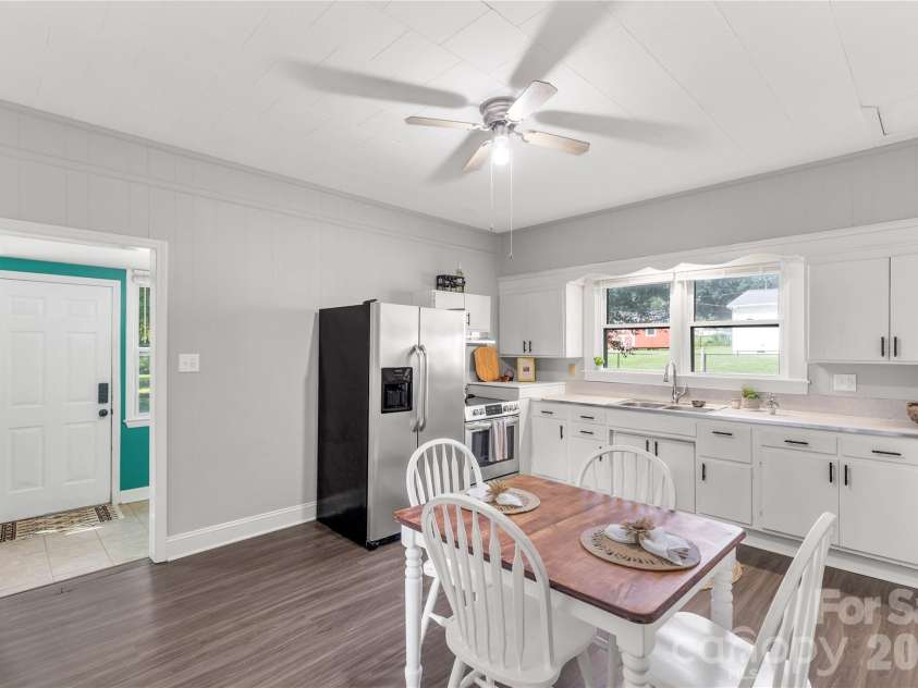 206 McConnell Street, Clover, SC 29710.  MLS# CAR4294359, YatesRealty ID 13297. 