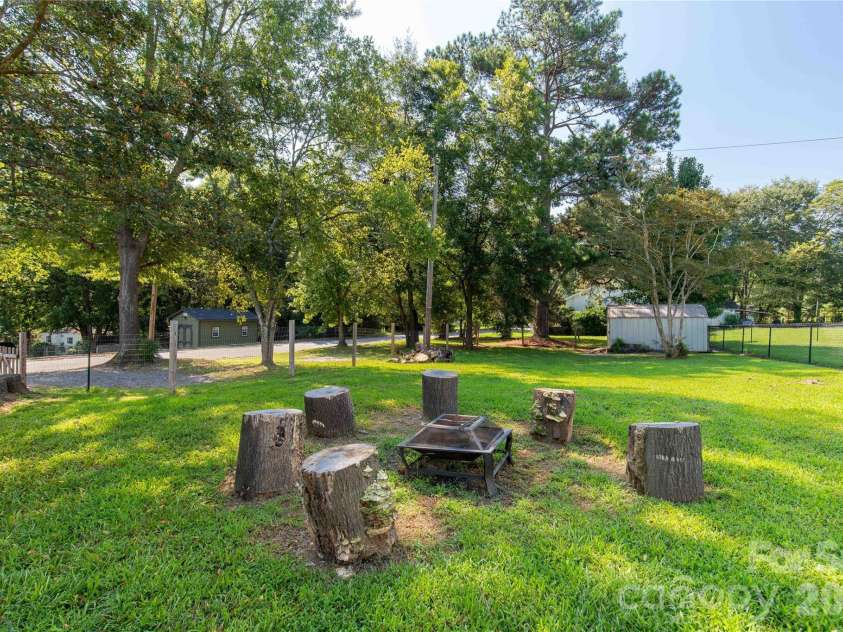 206 McConnell Street, Clover, SC 29710.  MLS# CAR4294359, YatesRealty ID 13297. 