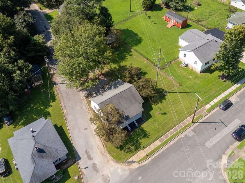 206 McConnell Street, Clover, SC 29710.  MLS# CAR4294359, YatesRealty ID 13297. 