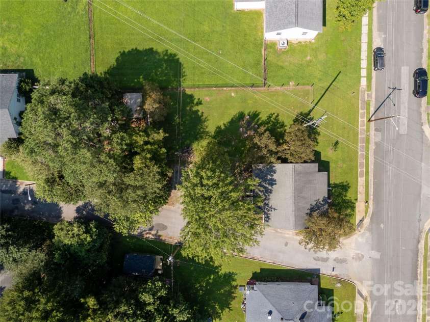 206 McConnell Street, Clover, SC 29710.  MLS# CAR4294359, YatesRealty ID 13297. 