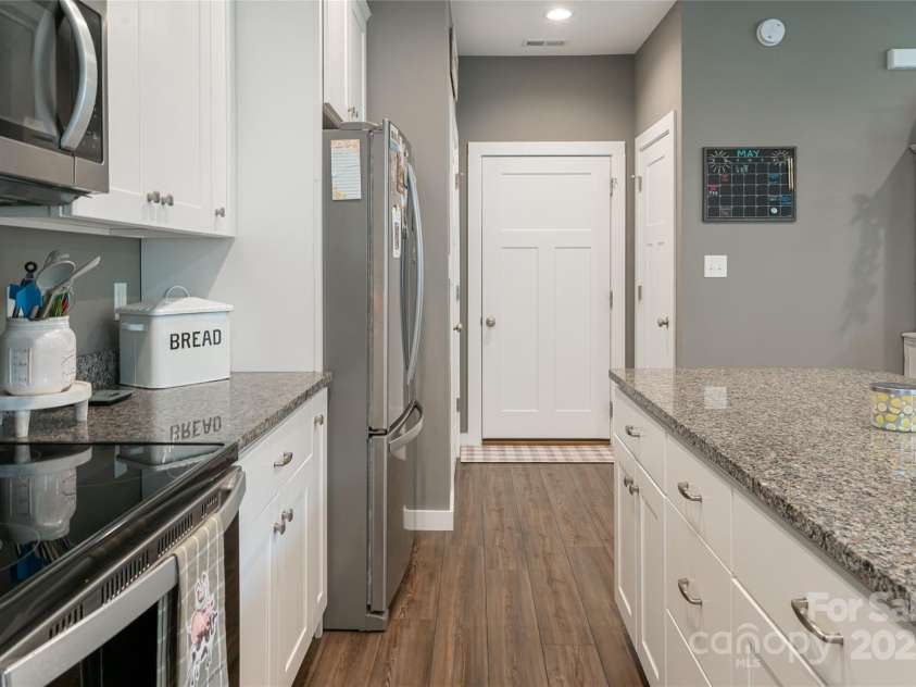 27 Sage Crest Loop, Weaverville, NC 28787.  MLS# CAR4266295, YatesRealty ID 13298. 