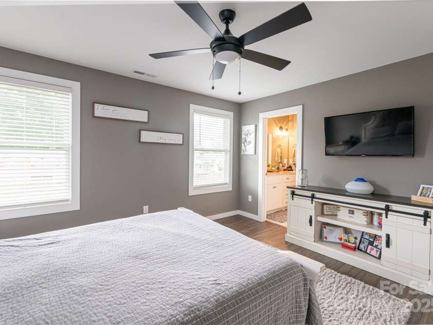 27 Sage Crest Loop, Weaverville, NC 28787.  MLS# CAR4266295, YatesRealty ID 13298. 