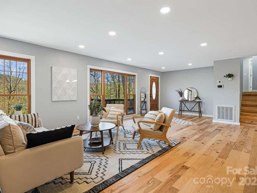 32 Whitaker View Road, Fairview, NC 28730.  MLS# CAR4257047, YatesRealty ID 13299. 