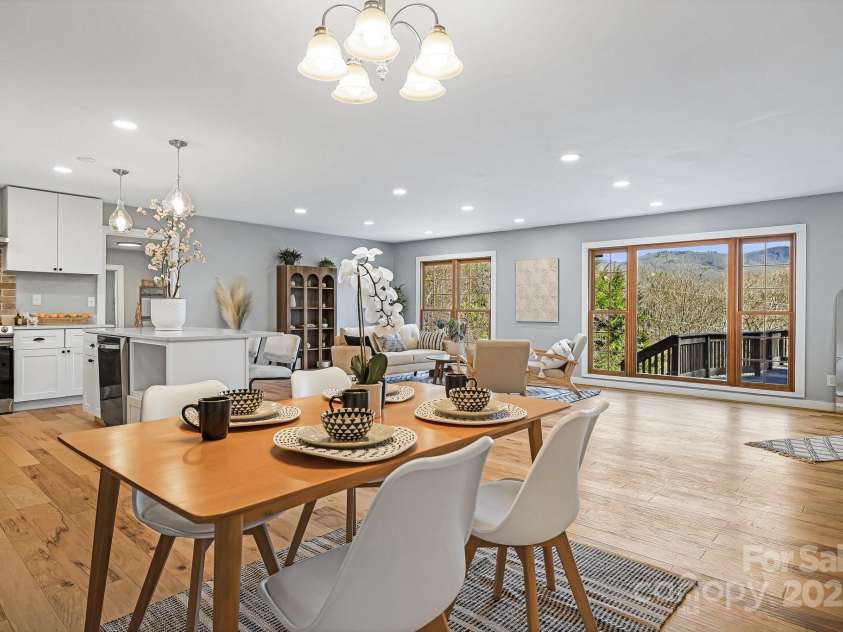 32 Whitaker View Road, Fairview, NC 28730.  MLS# CAR4257047, YatesRealty ID 13299. 