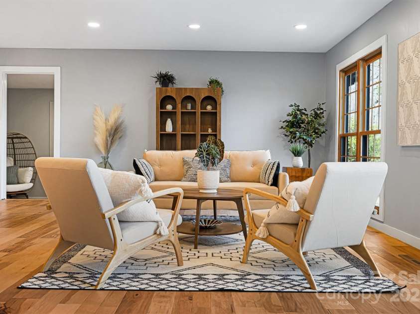 32 Whitaker View Road, Fairview, NC 28730.  MLS# CAR4257047, YatesRealty ID 13299. 