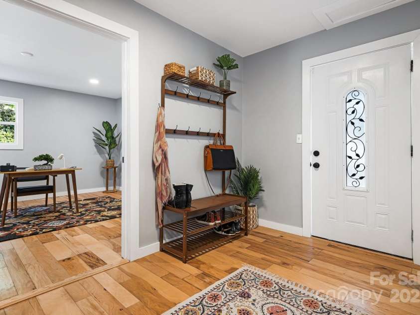 32 Whitaker View Road, Fairview, NC 28730.  MLS# CAR4257047, YatesRealty ID 13299. 