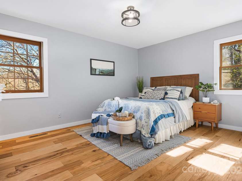 32 Whitaker View Road, Fairview, NC 28730.  MLS# CAR4257047, YatesRealty ID 13299. 