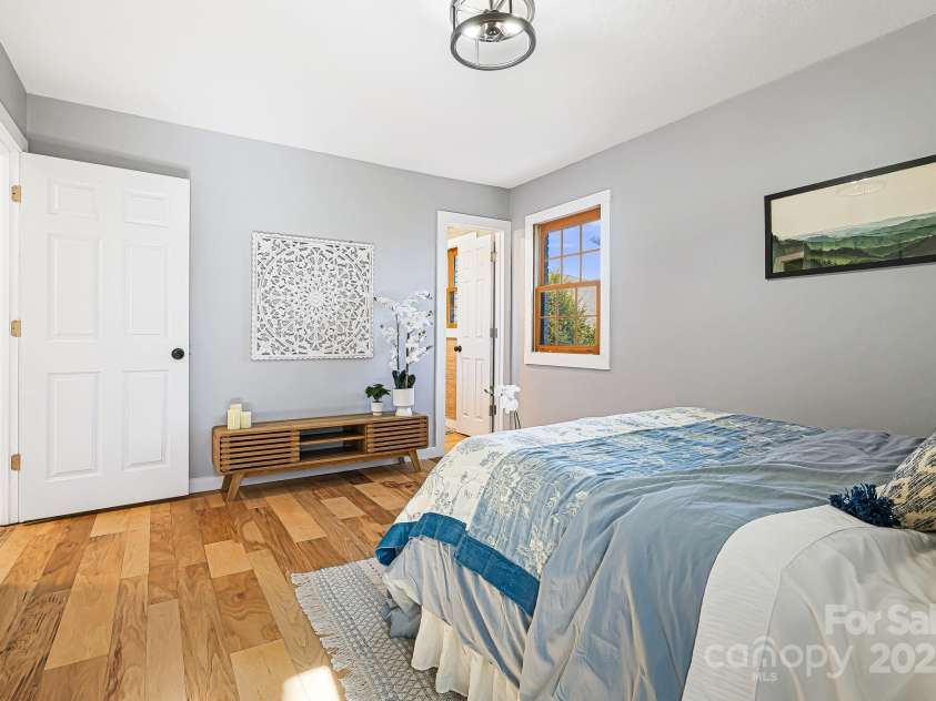 32 Whitaker View Road, Fairview, NC 28730.  MLS# CAR4257047, YatesRealty ID 13299. 