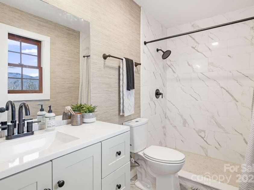 32 Whitaker View Road, Fairview, NC 28730.  MLS# CAR4257047, YatesRealty ID 13299. 