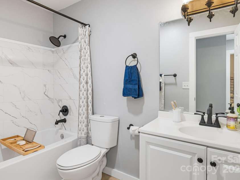 32 Whitaker View Road, Fairview, NC 28730.  MLS# CAR4257047, YatesRealty ID 13299. 