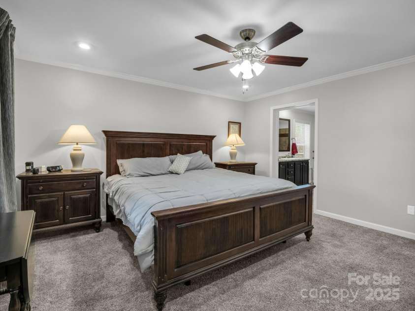 48 Rainbow Lake Circle, Black Mountain, NC 28711.  MLS# CAR4322893, YatesRealty ID 13299. 