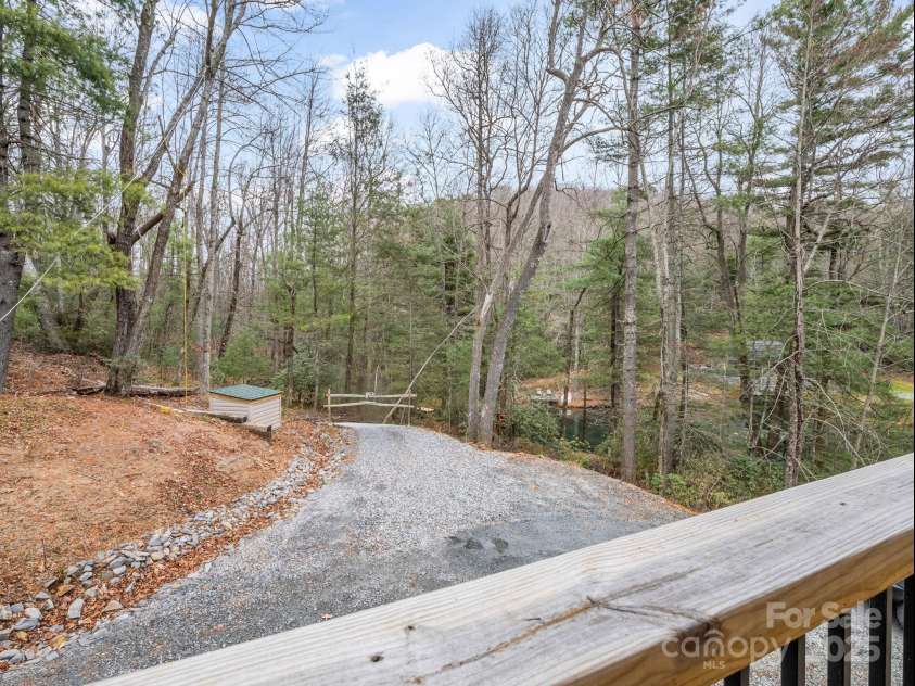 48 Rainbow Lake Circle, Black Mountain, NC 28711.  MLS# CAR4322893, YatesRealty ID 13299. 