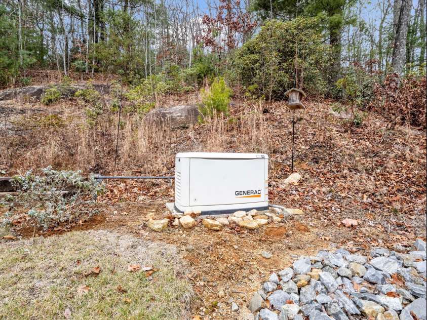 48 Rainbow Lake Circle, Black Mountain, NC 28711.  MLS# CAR4322893, YatesRealty ID 13299. 