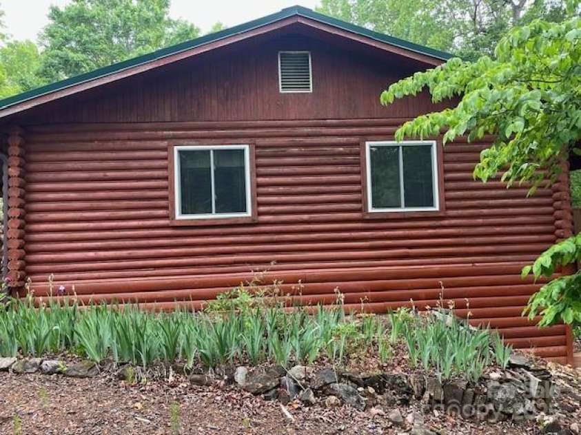 137 Amys Ridge Road, Lake Lure, NC 28746.  MLS# CAR4254449, YatesRealty ID 133. 