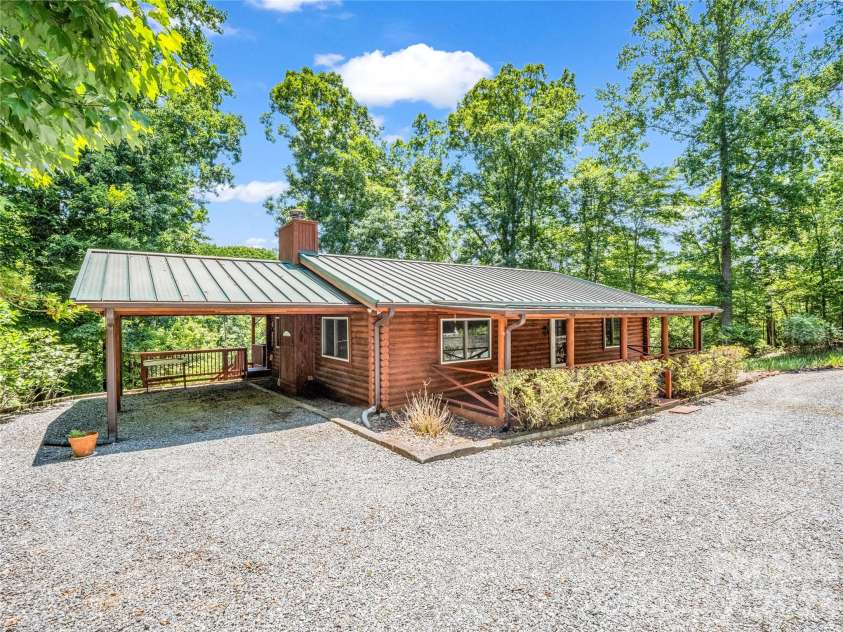 137 Amys Ridge Road, Lake Lure, NC 28746.  MLS# CAR4391704, YatesRealty ID 133. 