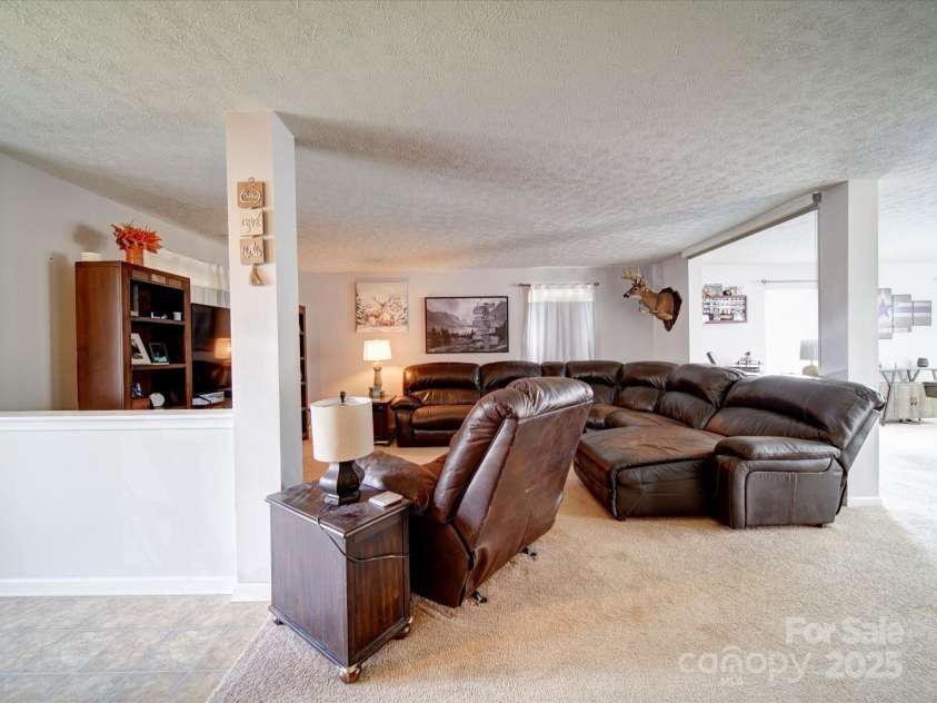 3841 Shasta Circle, Clover, SC 29710.  MLS# CAR4224933, YatesRealty ID 1330. 