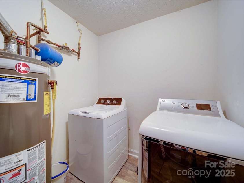 3841 Shasta Circle, Clover, SC 29710.  MLS# CAR4224933, YatesRealty ID 1330. 