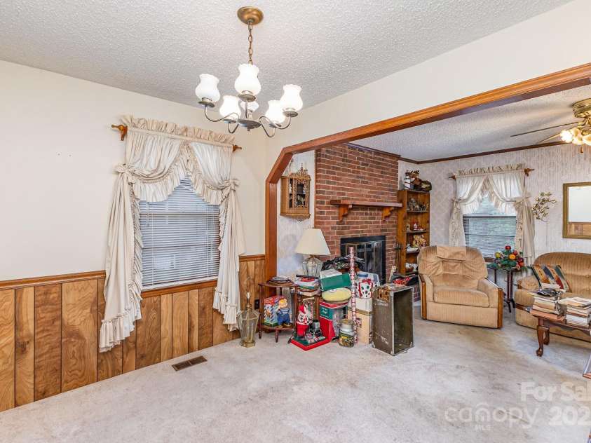 1009 Main Street, Mount Holly, NC 28120.  MLS# CAR4252125, YatesRealty ID 13300. 