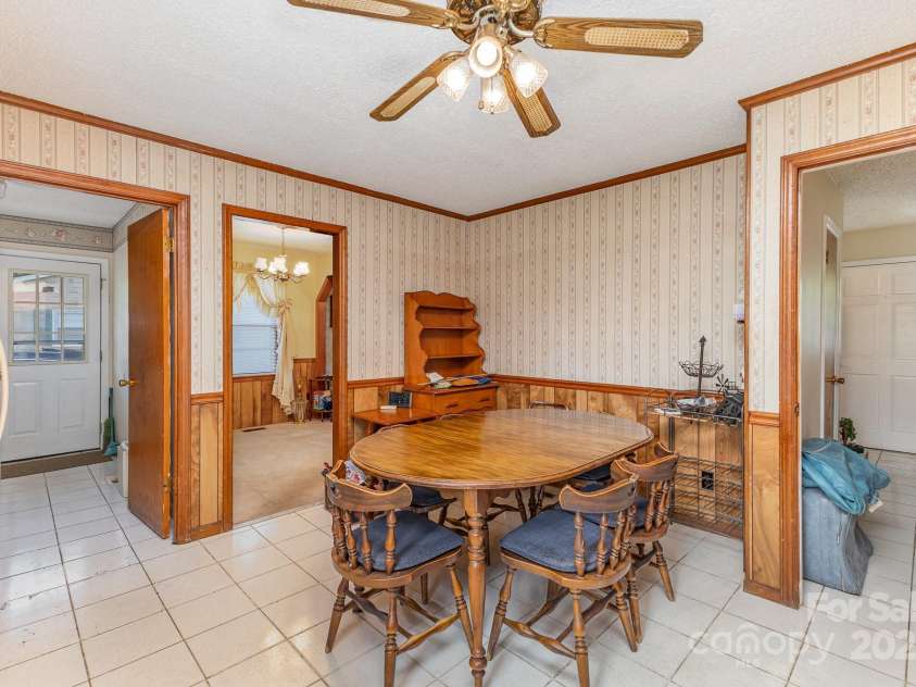 1009 Main Street, Mount Holly, NC 28120.  MLS# CAR4252125, YatesRealty ID 13300. 