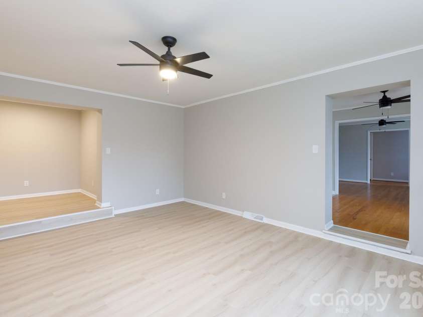 1621 Stonehill Place, Rock Hill, SC 29730.  MLS# CAR4352614, YatesRealty ID 13300. 