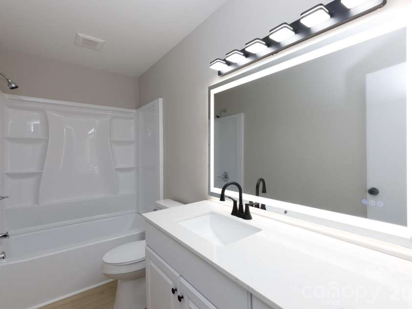 1621 Stonehill Place, Rock Hill, SC 29730.  MLS# CAR4352614, YatesRealty ID 13300. 