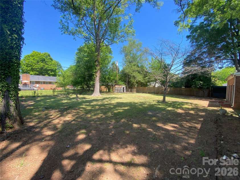 1621 Stonehill Place, Rock Hill, SC 29730.  MLS# CAR4352614, YatesRealty ID 13300. 