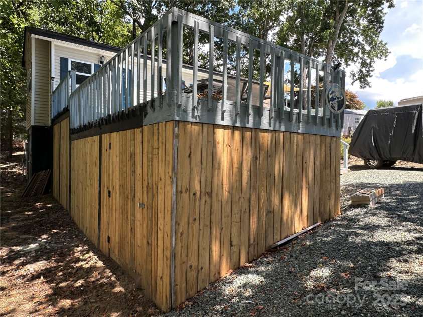 112 Cardinal Drive, New London, NC 28127.  MLS# CAR4286195, YatesRealty ID 13301. 