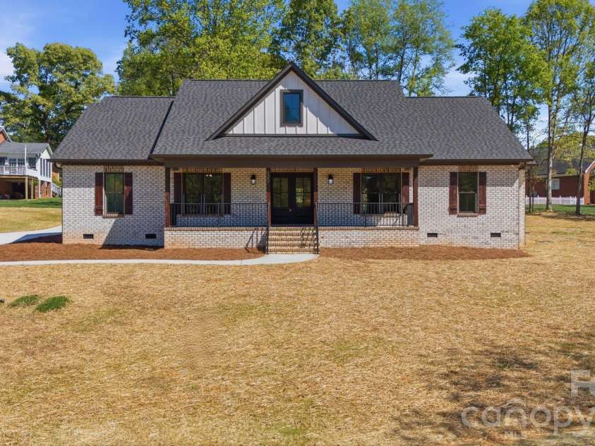 2587 Wallace Acres Lane, Lincolnton, NC 28092.  MLS# CAR4369112, YatesRealty ID 13302. 