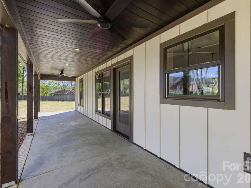 2587 Wallace Acres Lane, Lincolnton, NC 28092.  MLS# CAR4369112, YatesRealty ID 13302. 