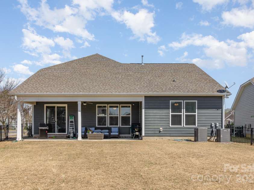 3002 Paddington Drive, Indian Trail, NC 28079.  MLS# CAR4232310, YatesRealty ID 13302. 