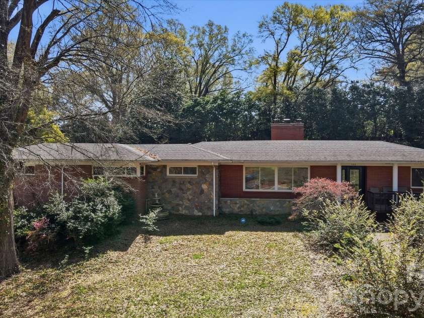 160 Glendale Avenue, Concord, NC 28025.  MLS# CAR4360296, YatesRealty ID 13304. 