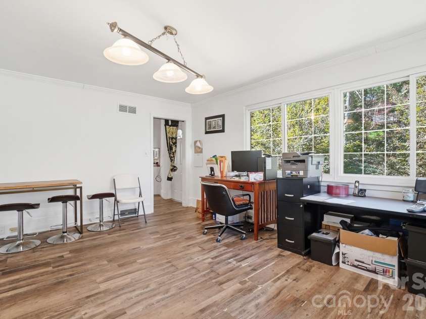 160 Glendale Avenue, Concord, NC 28025.  MLS# CAR4360296, YatesRealty ID 13304. 
