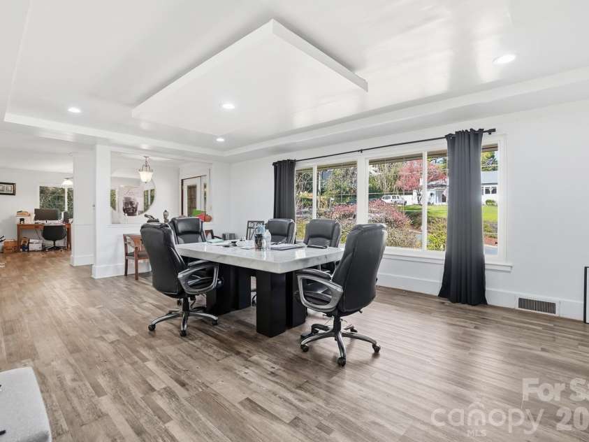 160 Glendale Avenue, Concord, NC 28025.  MLS# CAR4360296, YatesRealty ID 13304. 