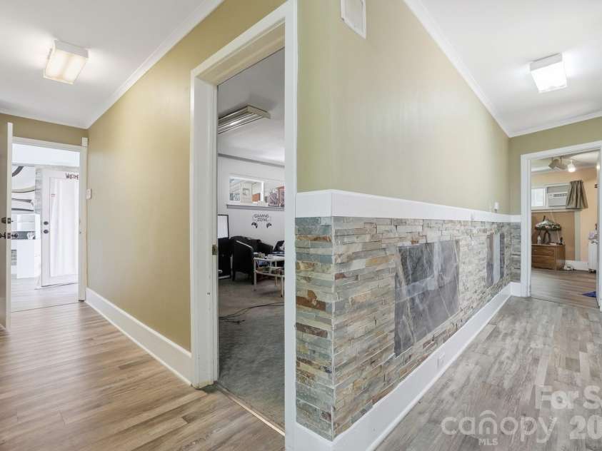 160 Glendale Avenue, Concord, NC 28025.  MLS# CAR4360296, YatesRealty ID 13304. 