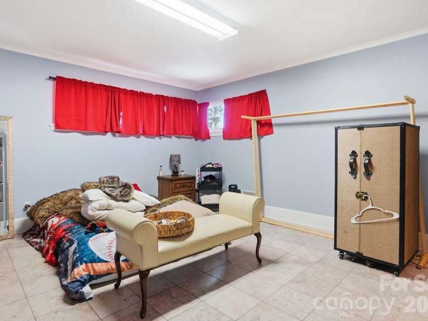 160 Glendale Avenue, Concord, NC 28025.  MLS# CAR4360296, YatesRealty ID 13304. 