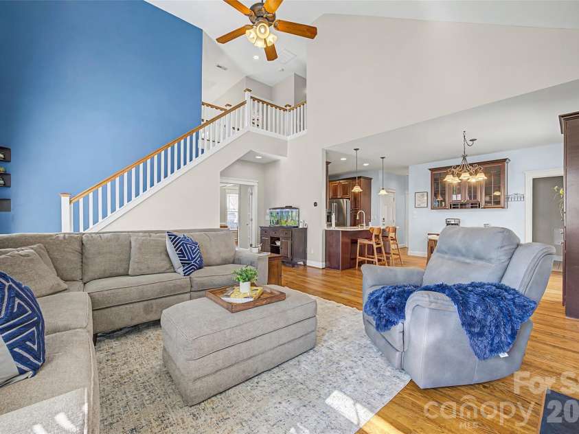 1044 Hunters Run Drive, Tega Cay, SC 29708.  MLS# CAR4390114, YatesRealty ID 13305. 