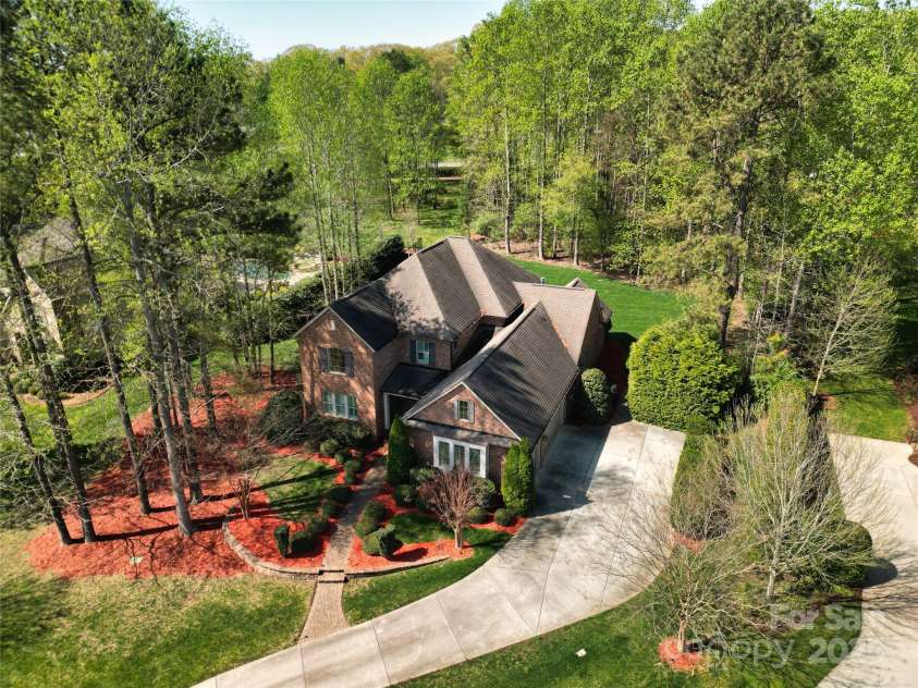 13620 Castleford Drive, Mint Hill, NC 28227.  MLS# CAR4241900, YatesRealty ID 13306. 