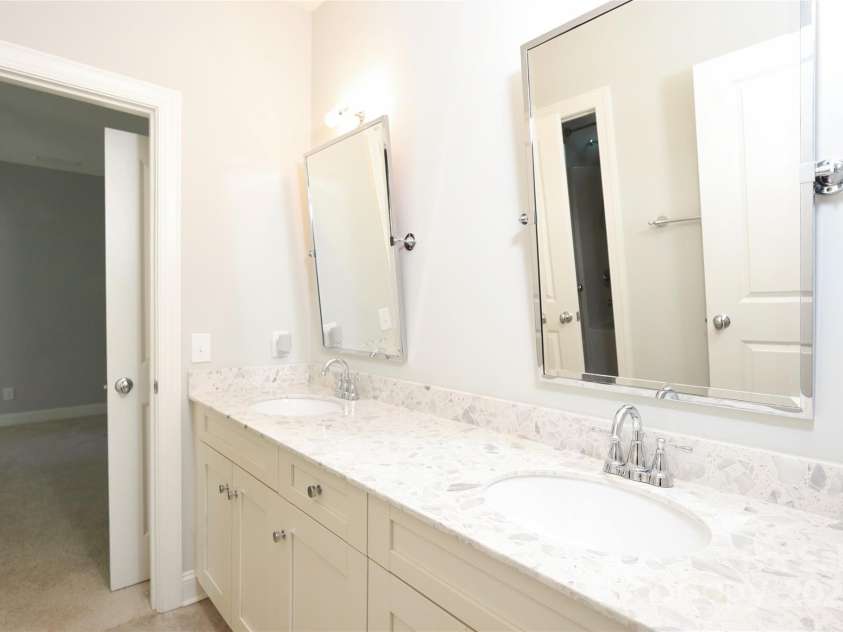 13620 Castleford Drive, Mint Hill, NC 28227.  MLS# CAR4241900, YatesRealty ID 13306. 