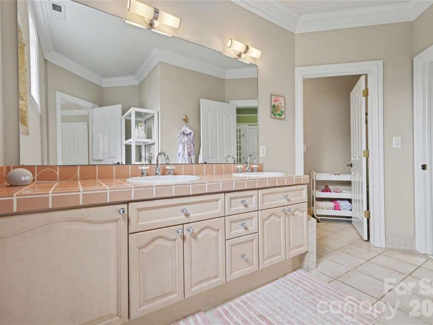 6312 Mitchell Hollow Road, Charlotte, NC 28277.  MLS# CAR4364428, YatesRealty ID 13306. 