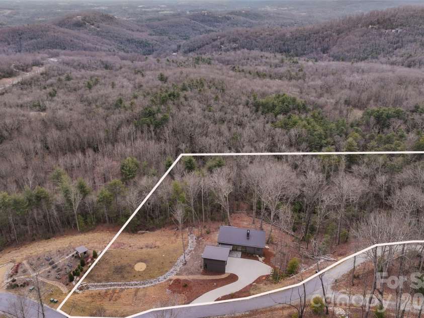 751 New Sprout Lane, Hendersonville, NC 28792.  MLS# CAR4345642, YatesRealty ID 13307. 