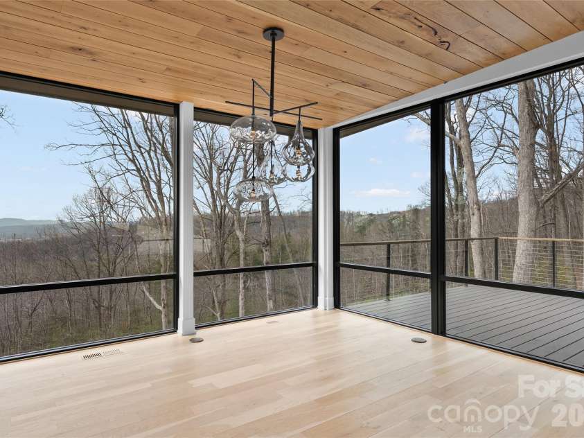 751 New Sprout Lane, Hendersonville, NC 28792.  MLS# CAR4345642, YatesRealty ID 13307. 