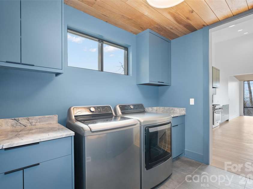 751 New Sprout Lane, Hendersonville, NC 28792.  MLS# CAR4345642, YatesRealty ID 13307. 