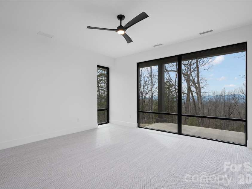 751 New Sprout Lane, Hendersonville, NC 28792.  MLS# CAR4345642, YatesRealty ID 13307. 